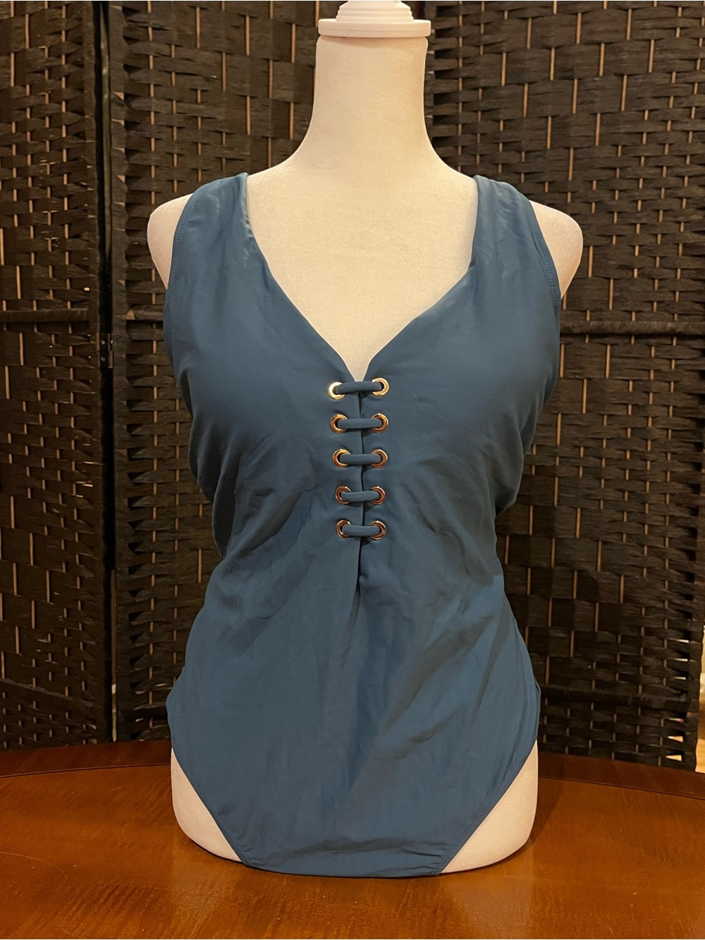 BCBGMAXAZRIA one-piece swimsuit Faux lace-up. Removable cups. Grey-blue XL. NWT - Picture 2 of 10